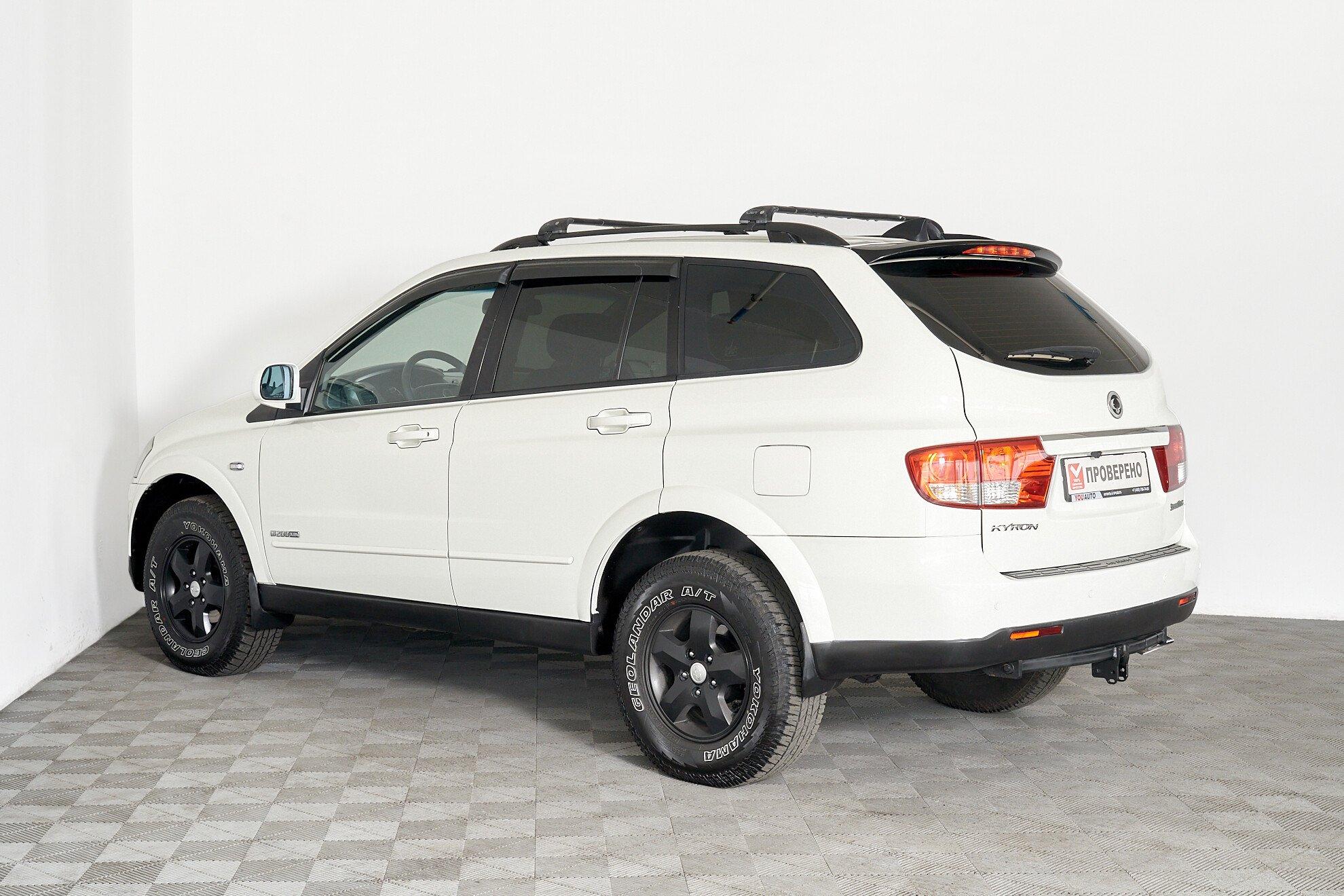 SsangYong Kyron 2013, белый