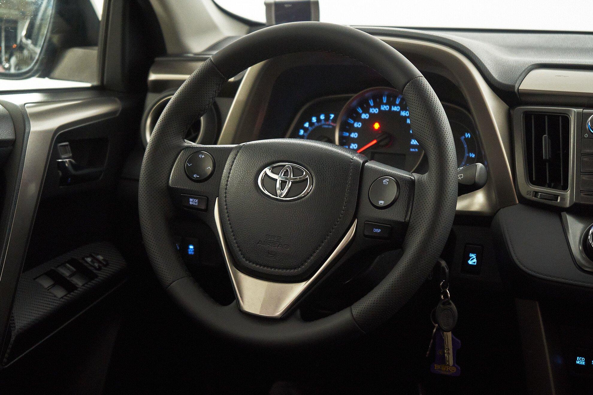 Toyota RAV4 2013, черный