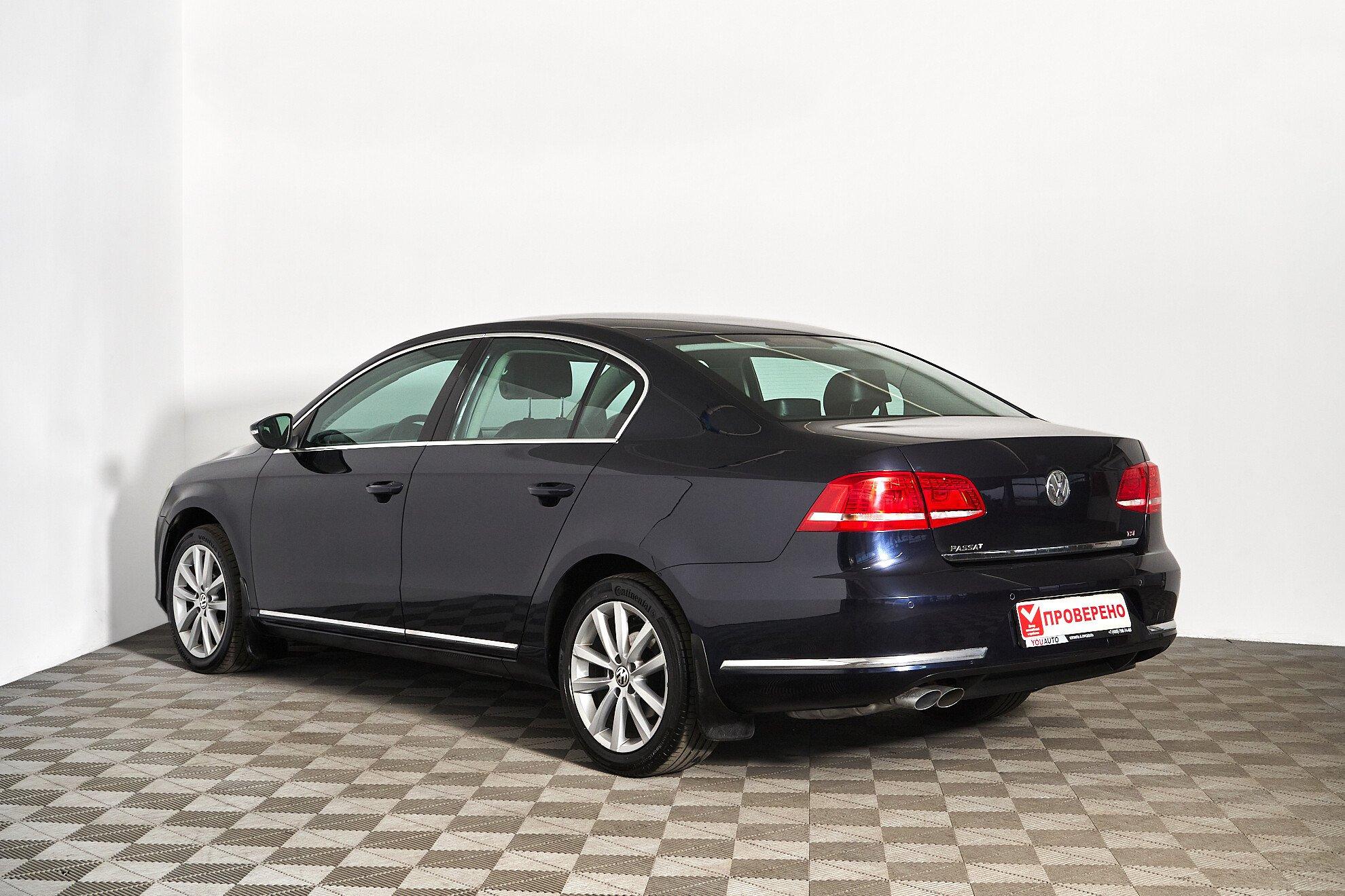 Volkswagen Passat 2012, синий