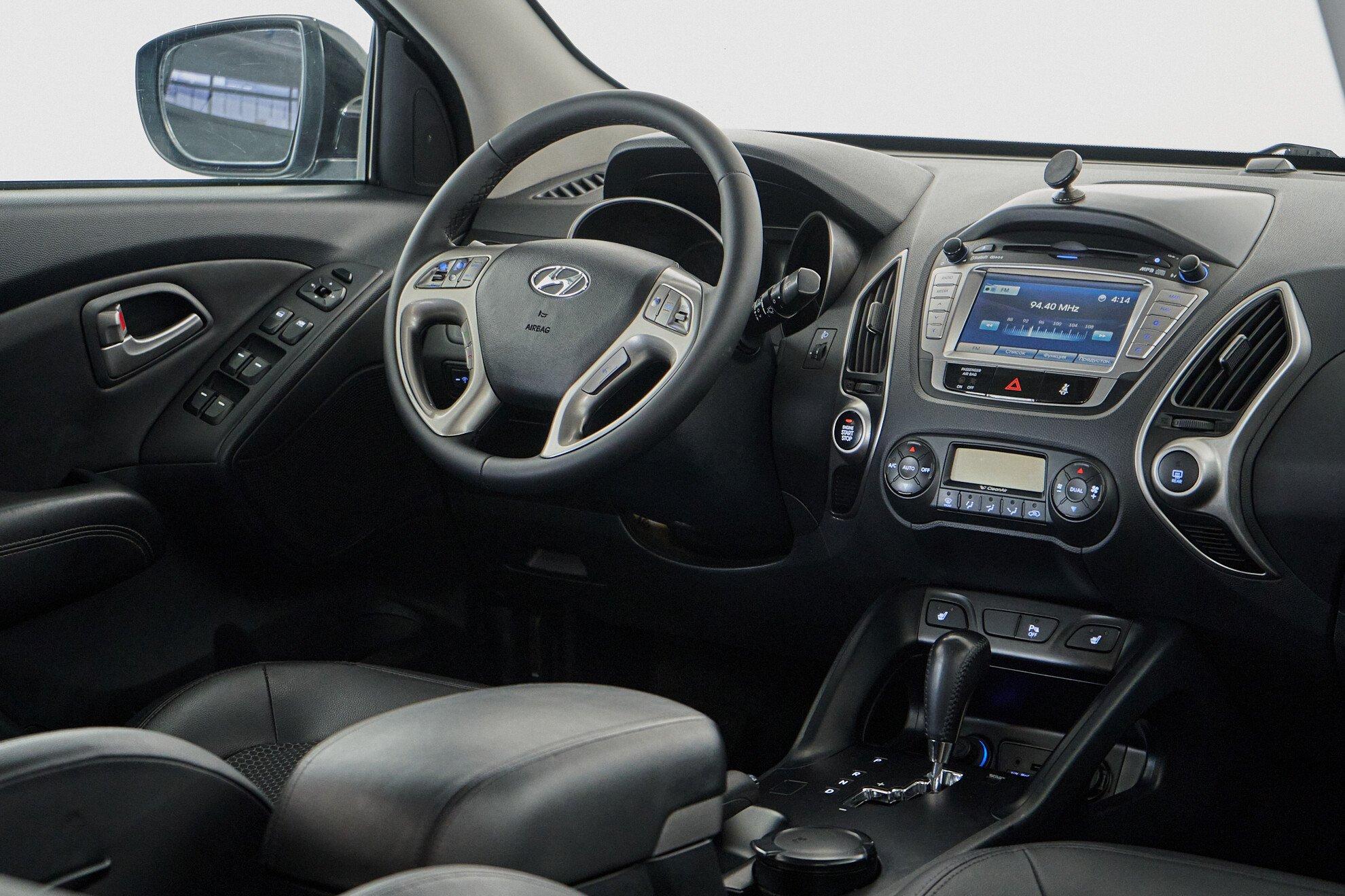 Hyundai ix35 2010, черный