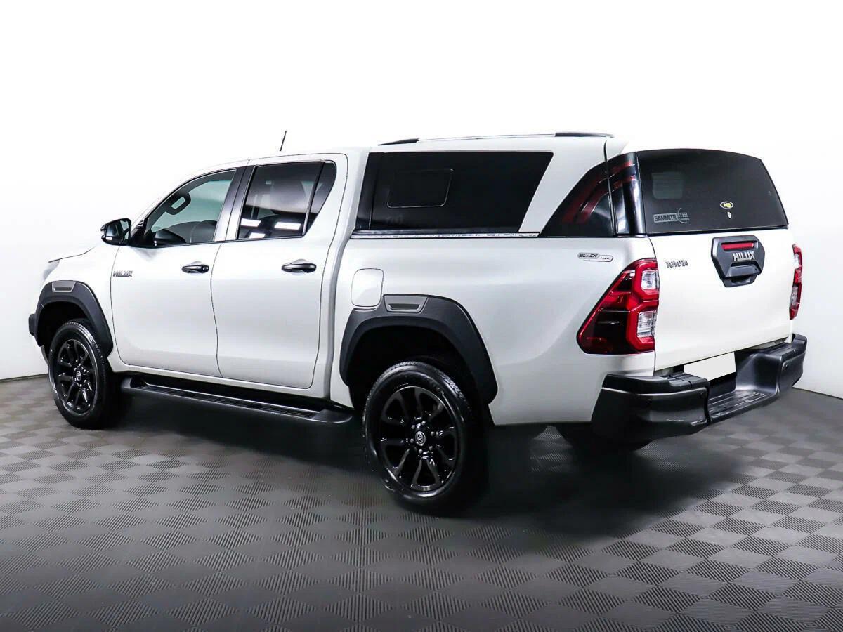 Toyota Hilux 2020, белый