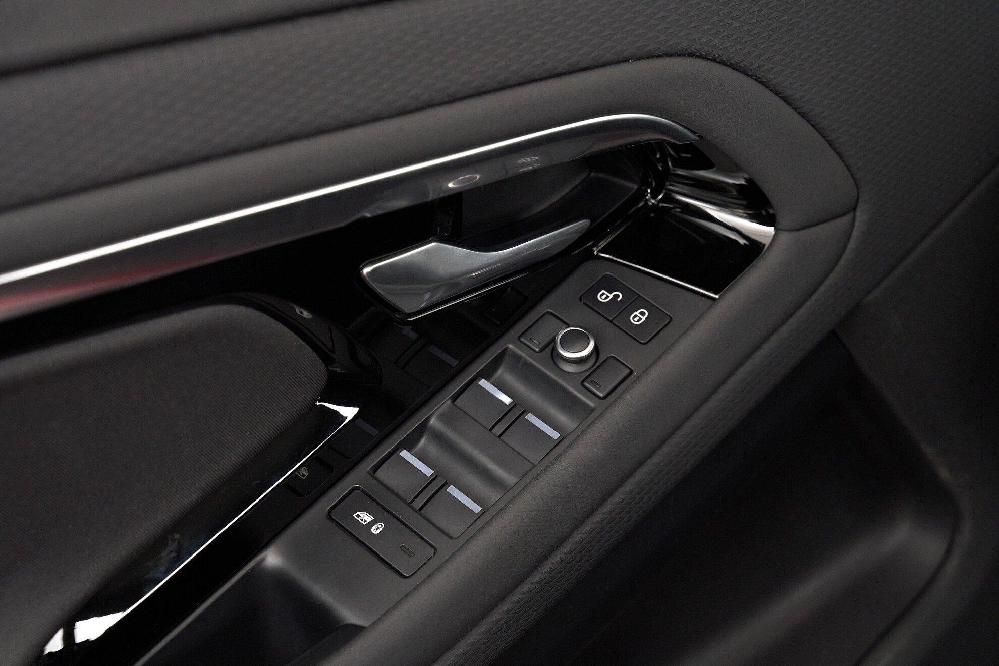 Land Rover Range Rover Evoque 2020, красный