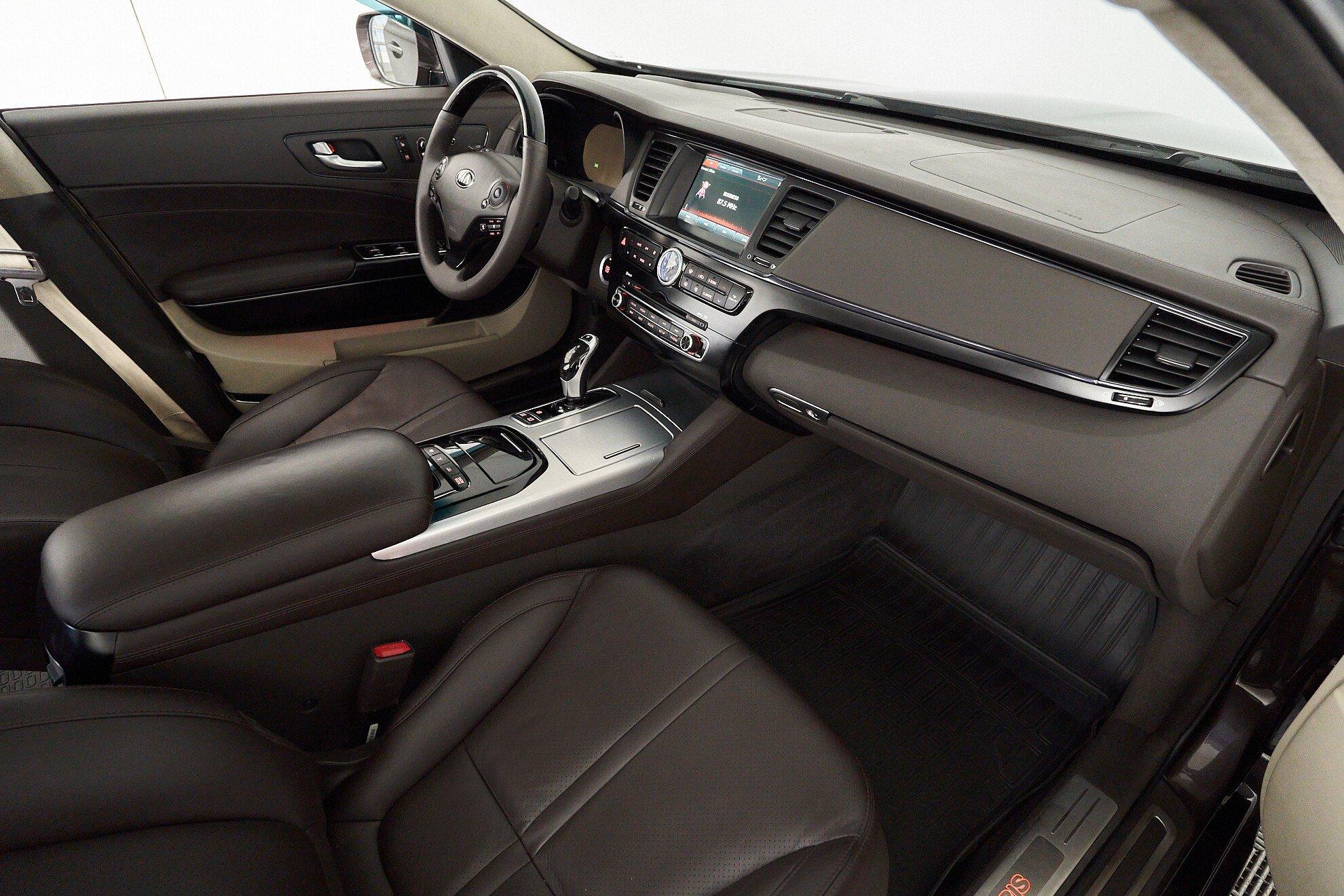Kia Quoris 2013, коричневый