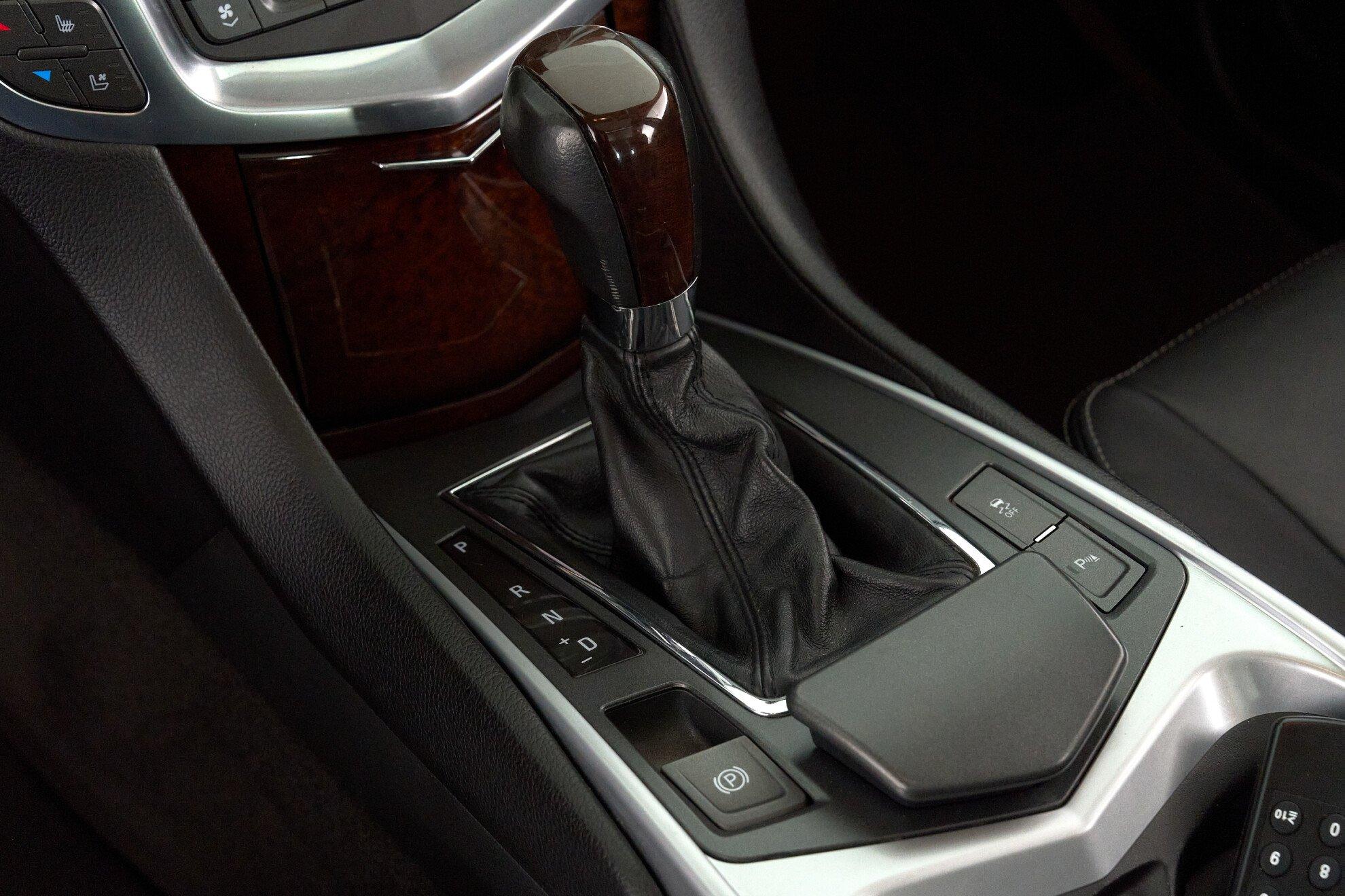 Cadillac SRX 2012, черный