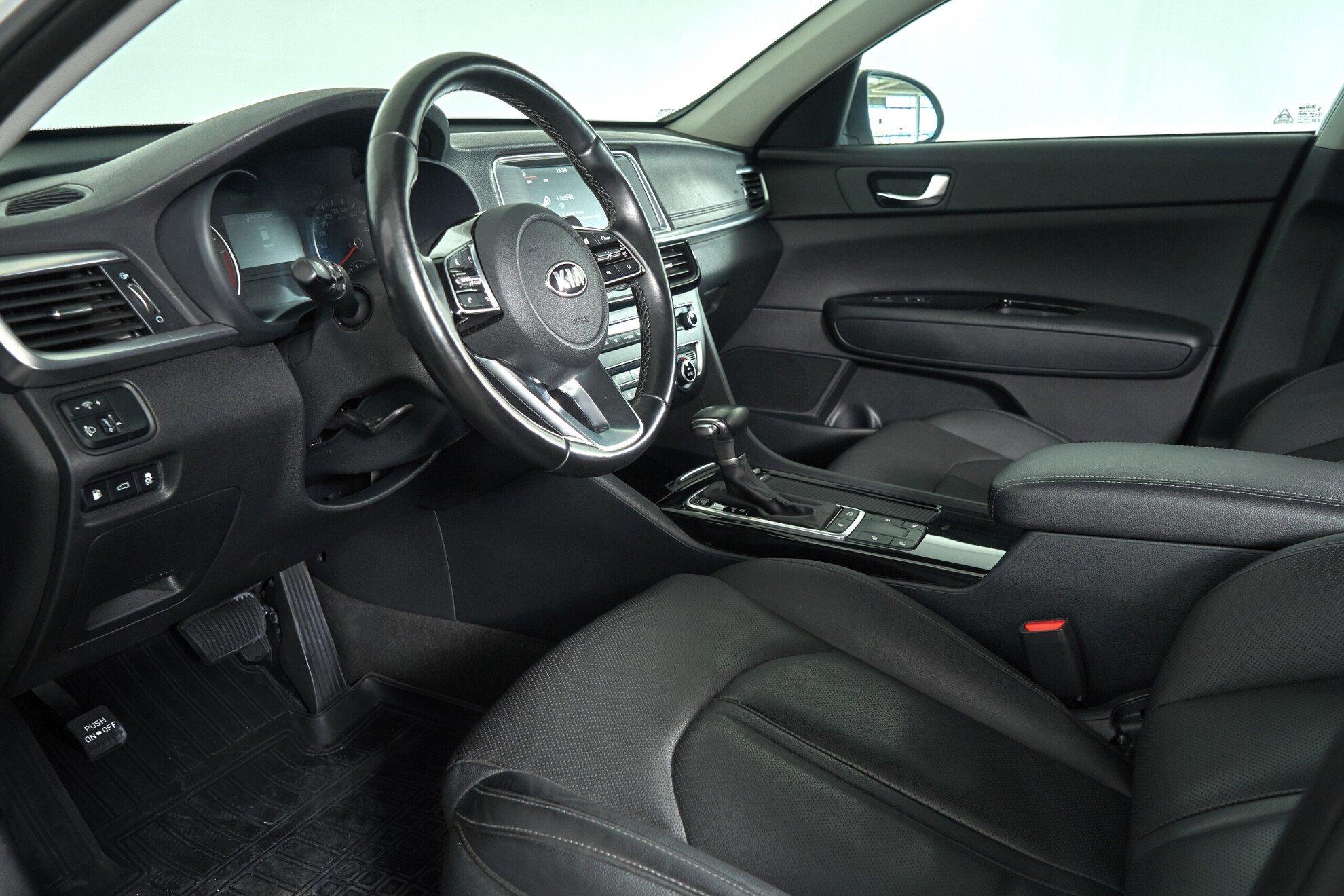 Kia Optima 2019, белый