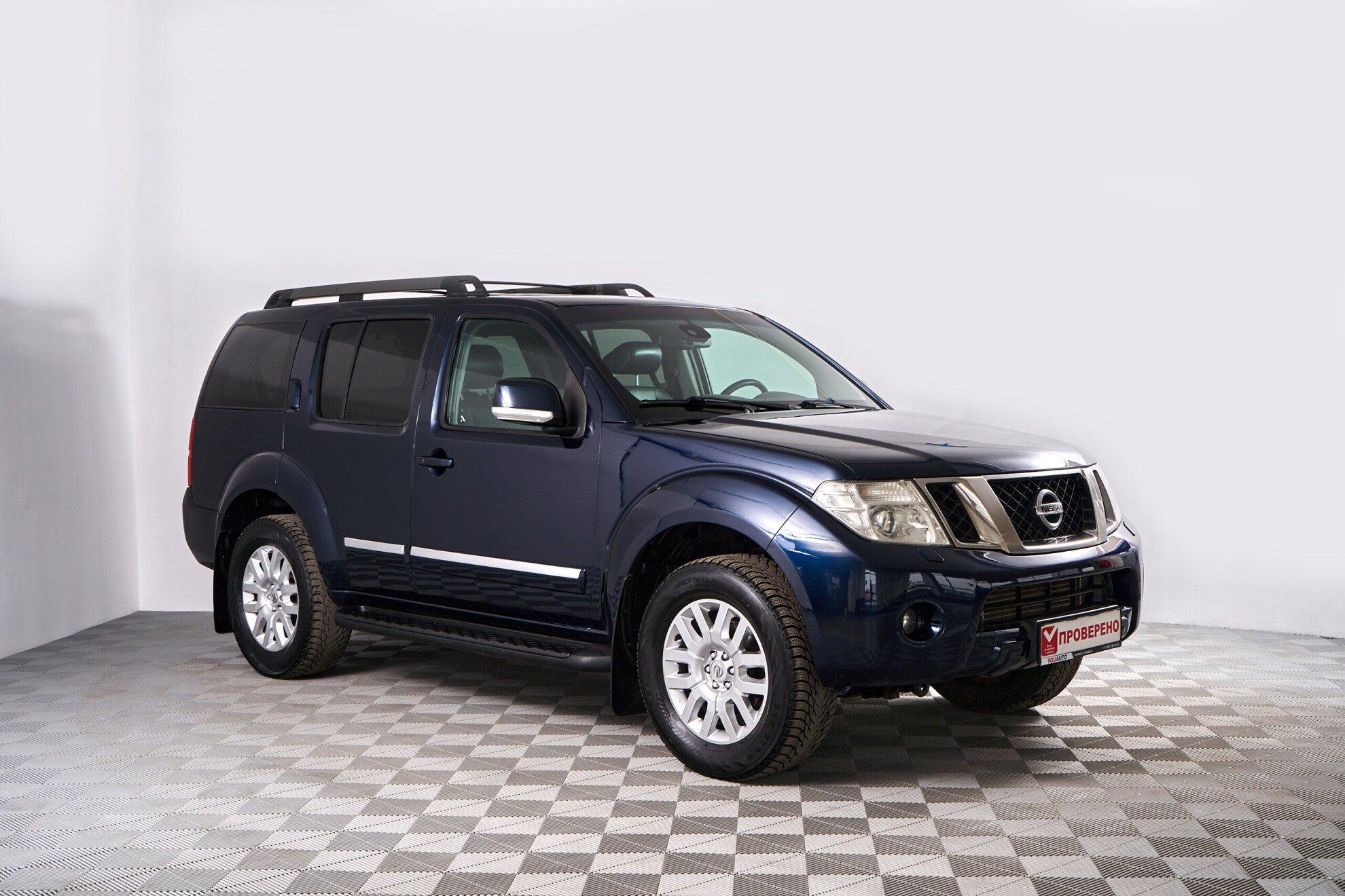 Nissan Pathfinder 2013, синий