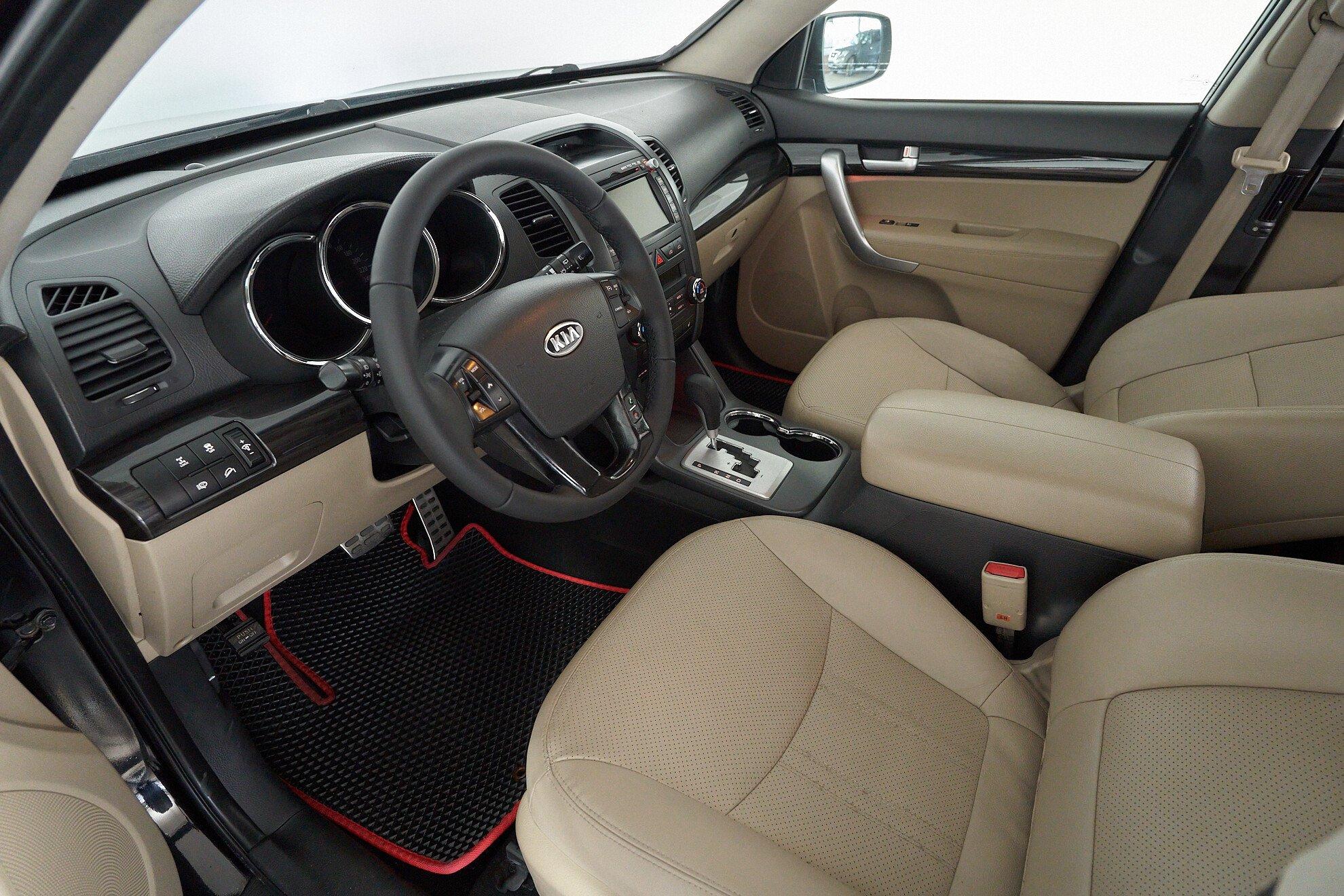 Kia Sorento 2011, черный