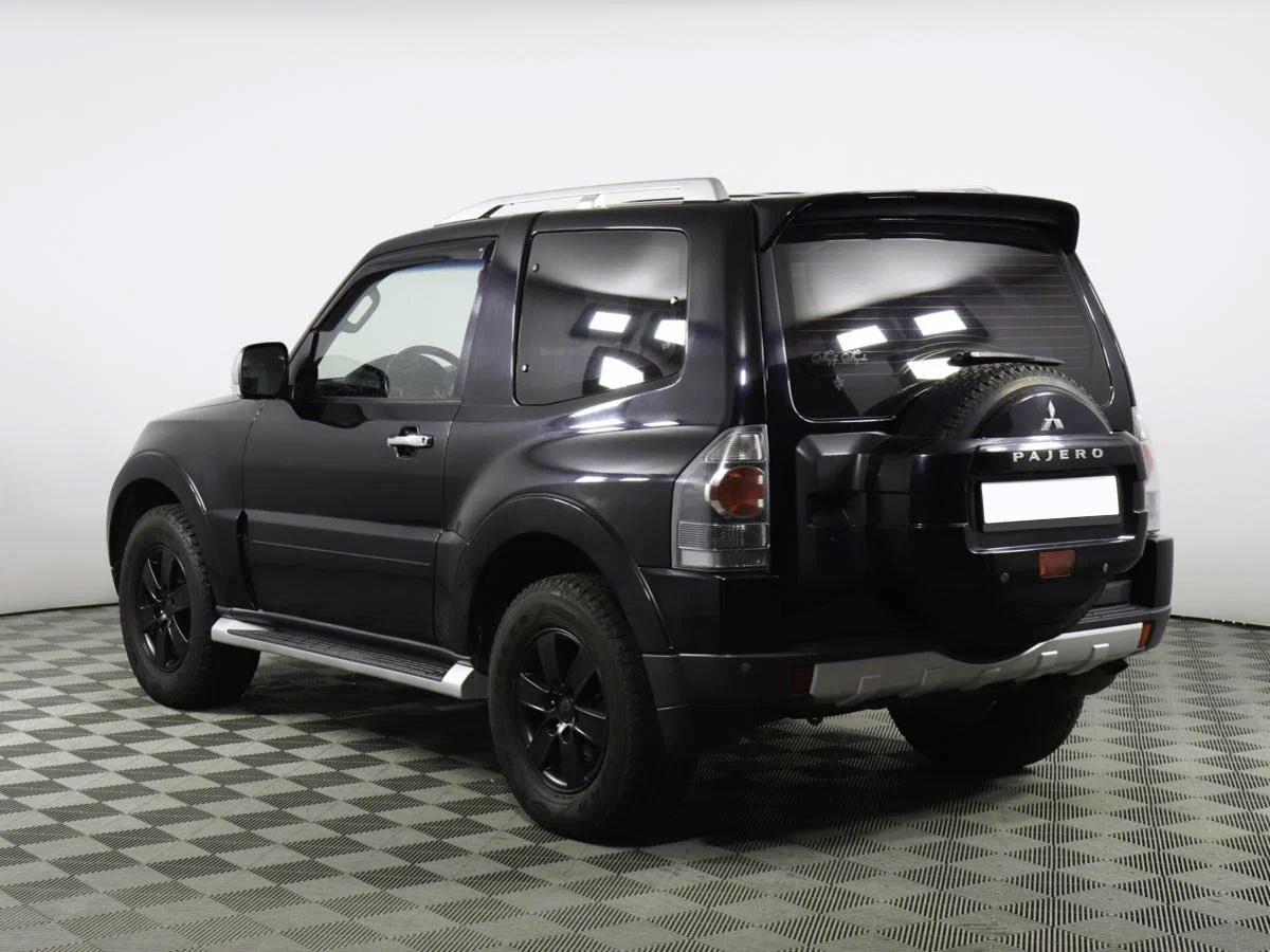 Mitsubishi Pajero 2007, черный