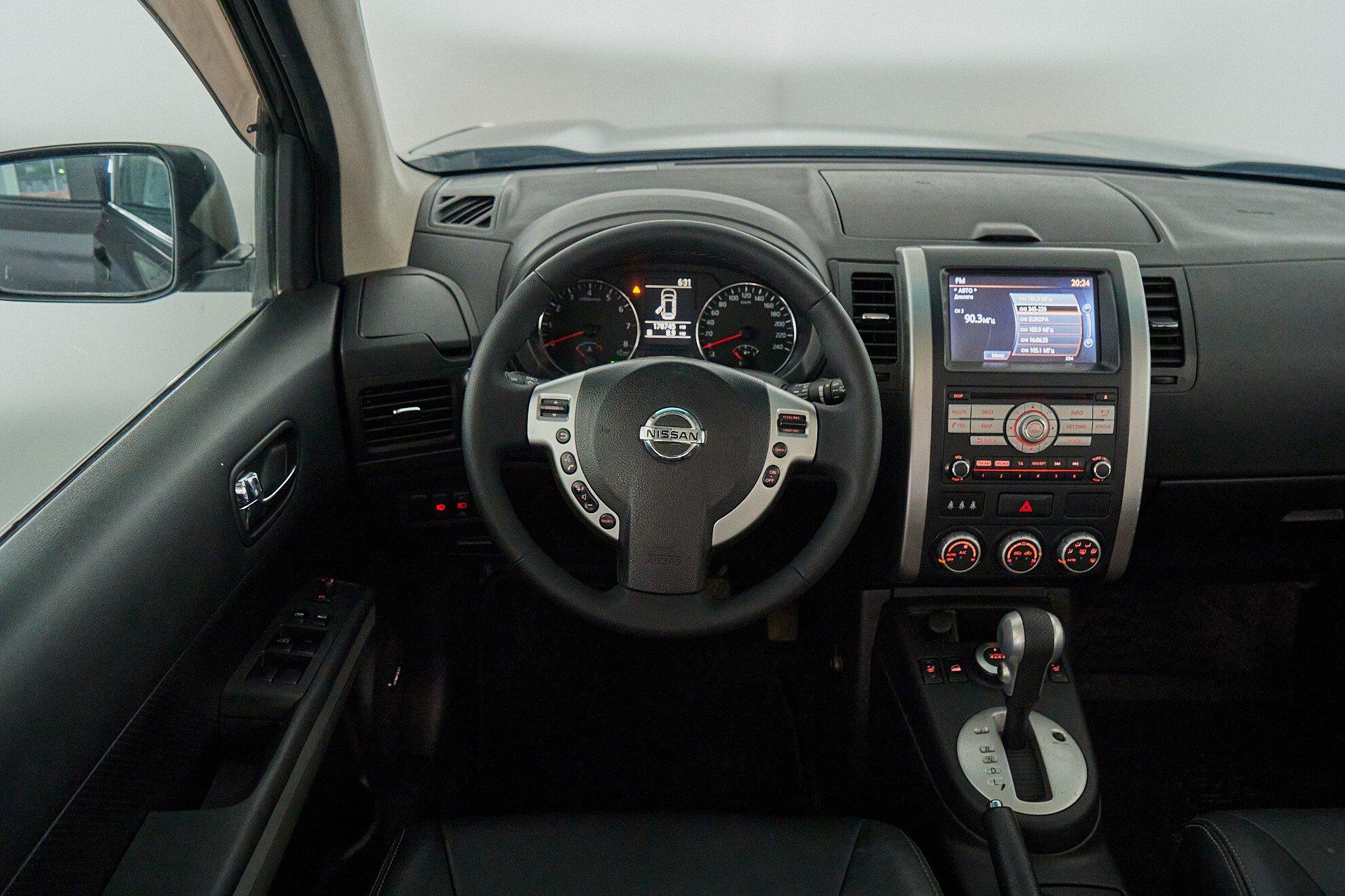 Nissan X-Trail 2012, серый