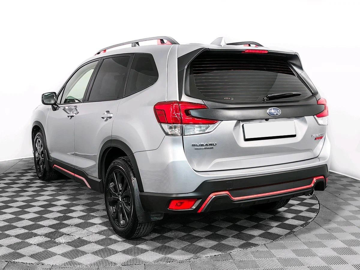 Subaru Forester 2022, серебряный