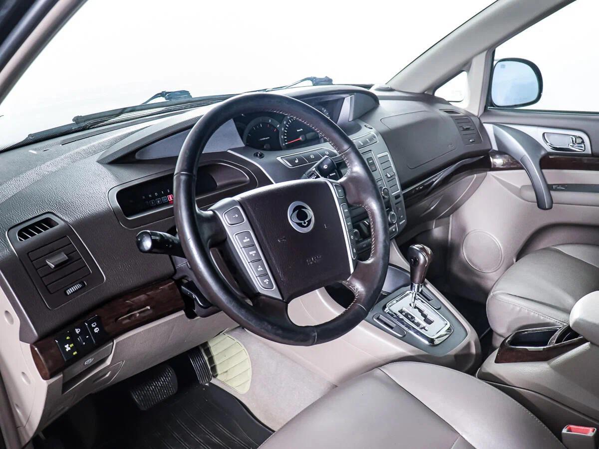 SsangYong Stavic 2018, черный
