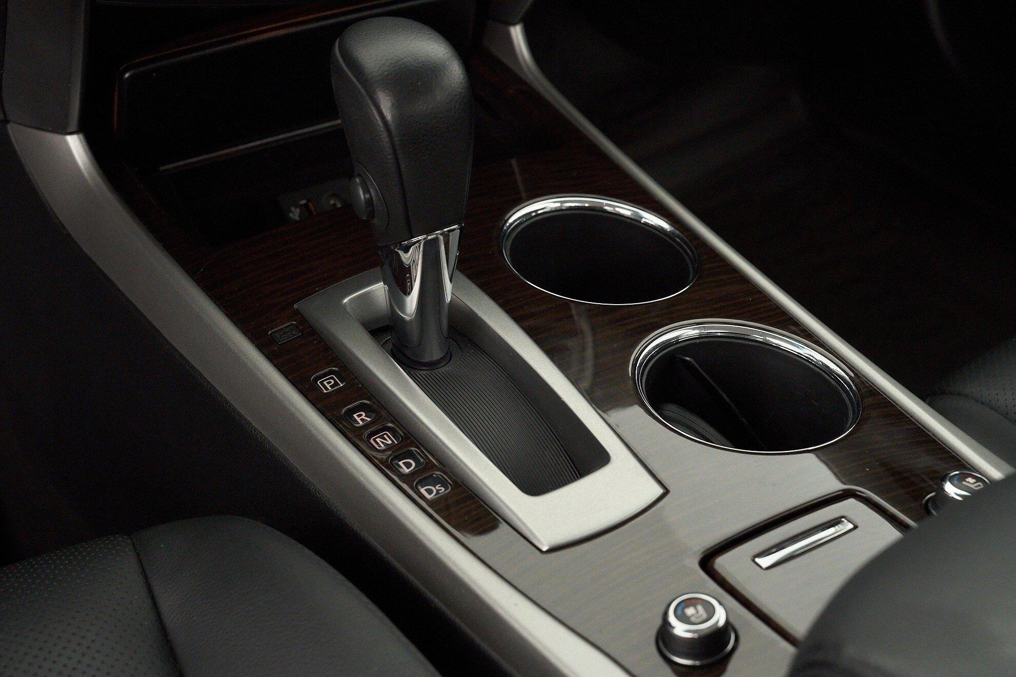 Nissan Teana 2014, белый