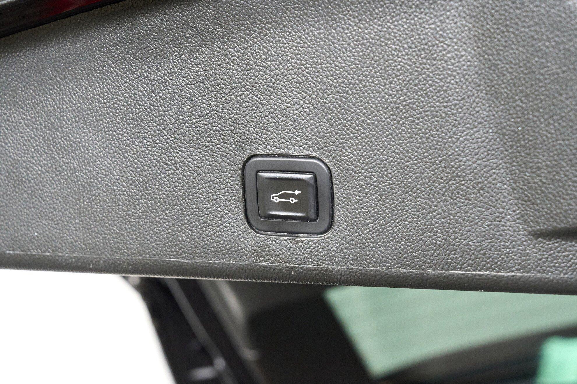 Cadillac SRX 2012, черный