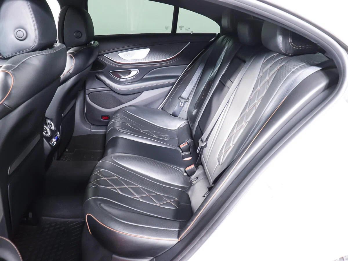 Mercedes-Benz CLS 2019, белый