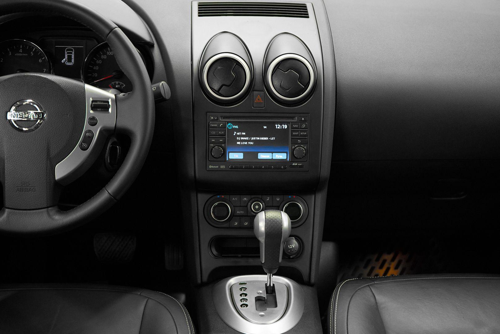 Nissan Qashqai 2011, фиолетовый