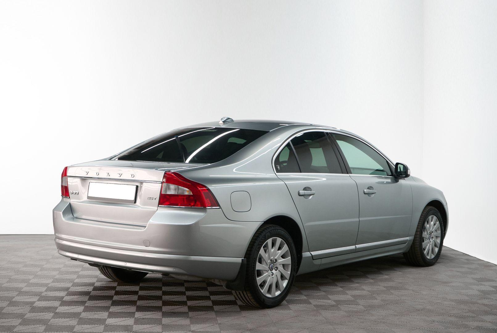 Volvo S80 2010, серебряный