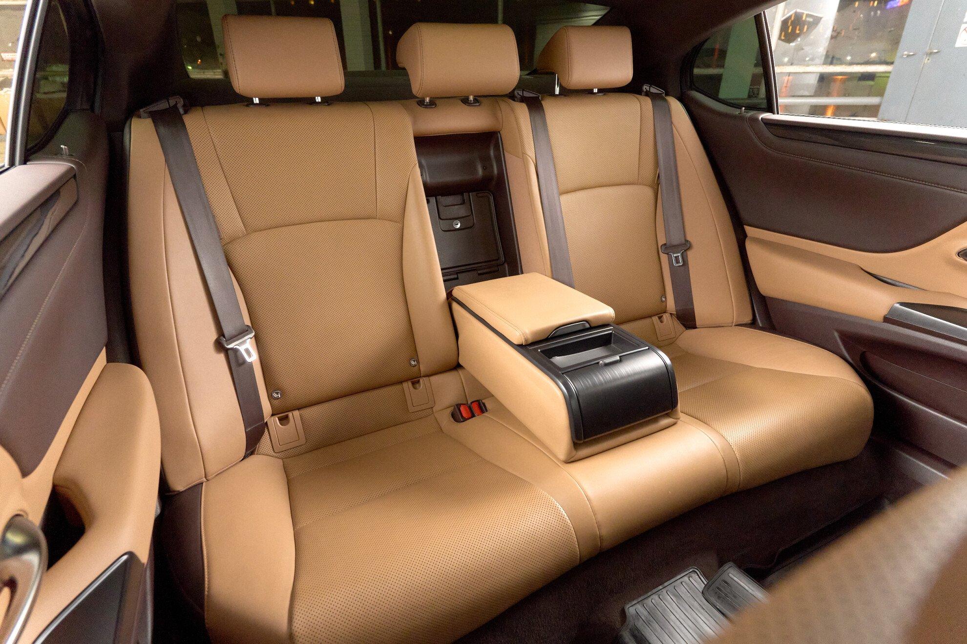 Lexus ES 2018, синий