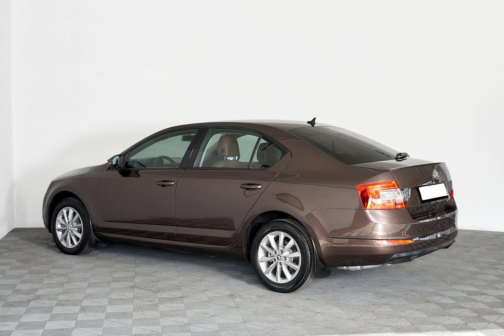 Skoda Octavia 2016, коричневый