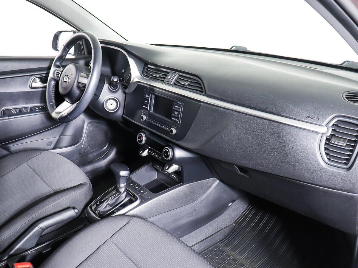 Kia Rio 2022, коричневый