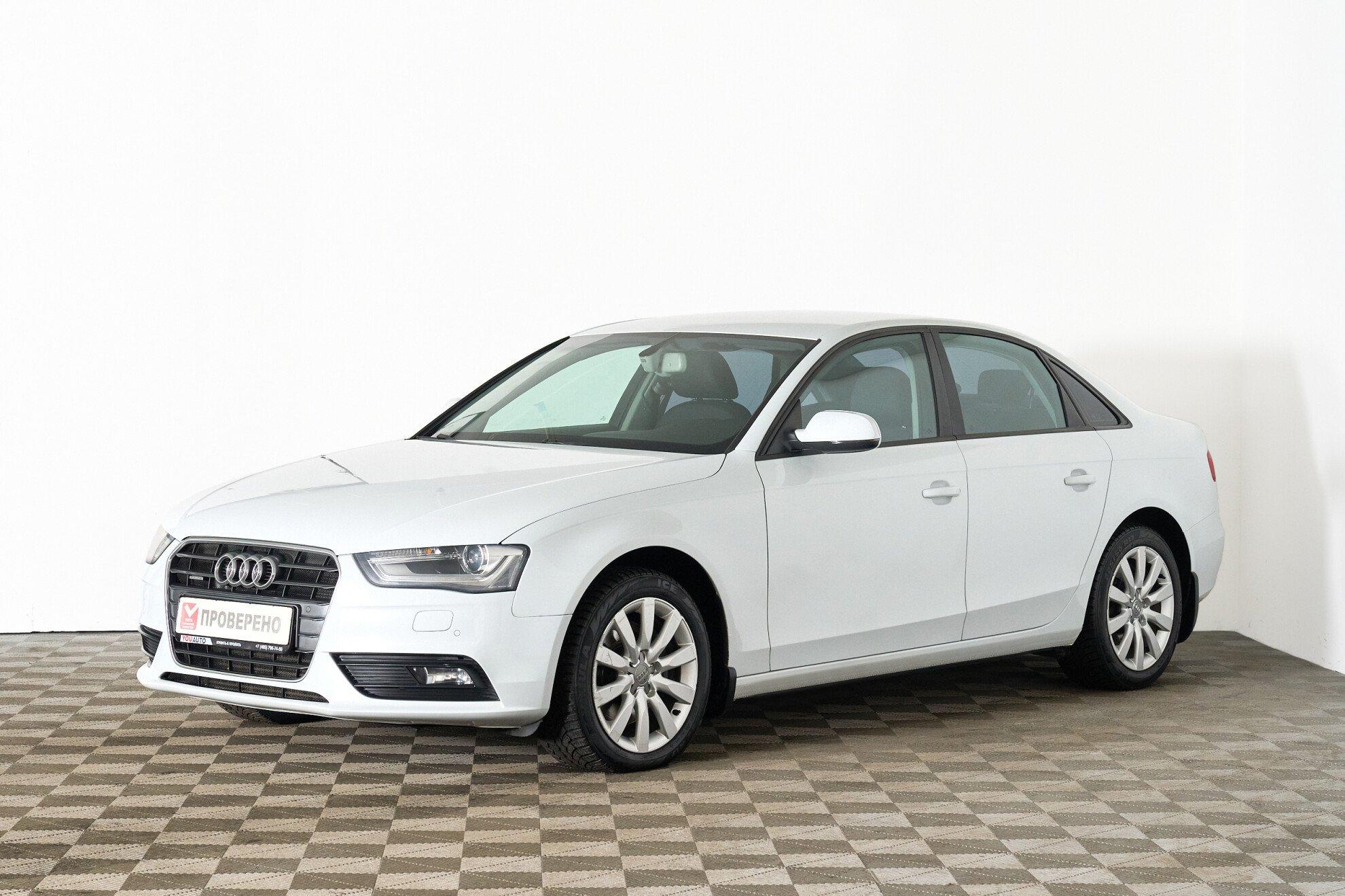 Audi A4 2012, белый