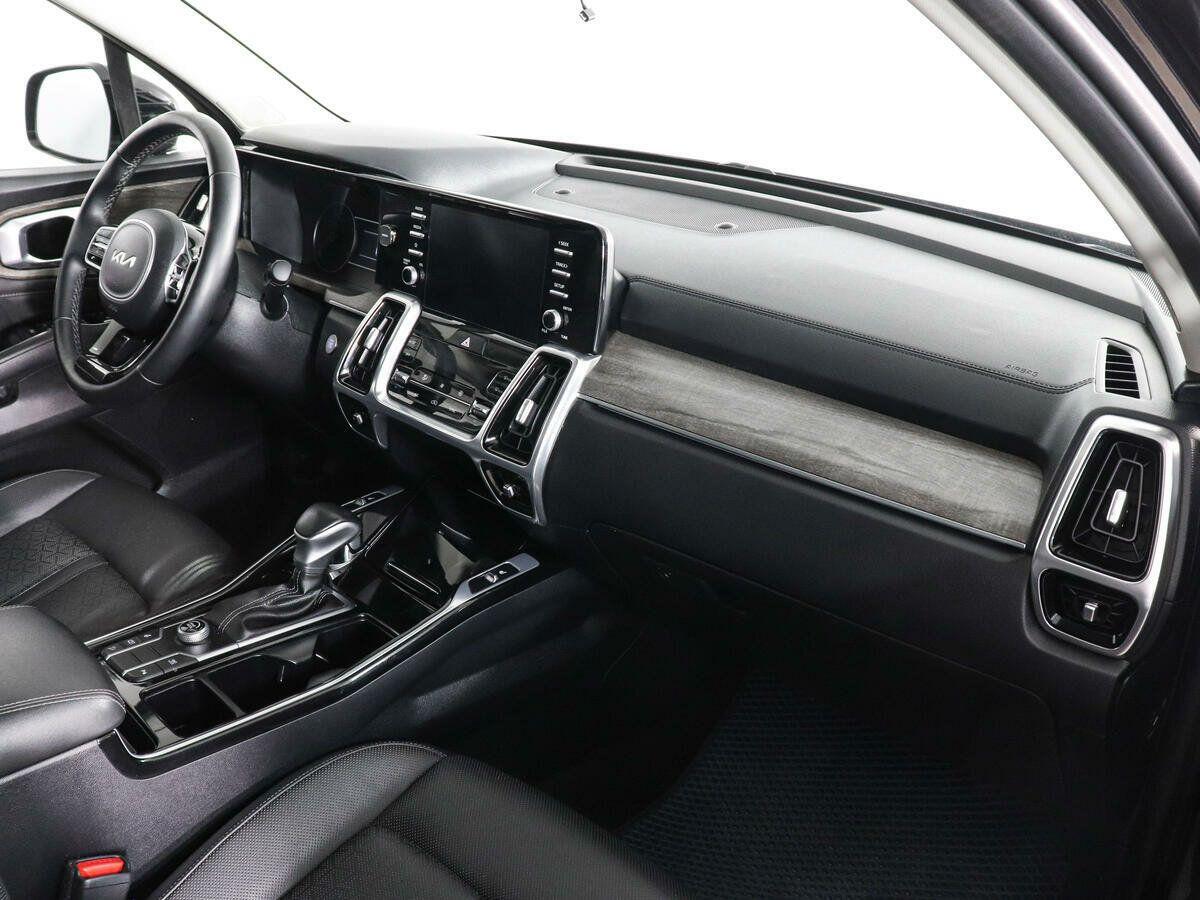 Kia Sorento 2022, черный