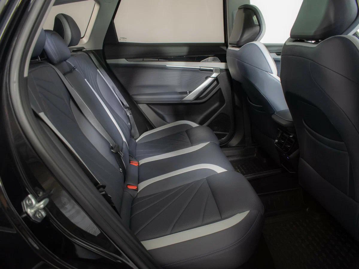 Geely Atlas 2023, черный