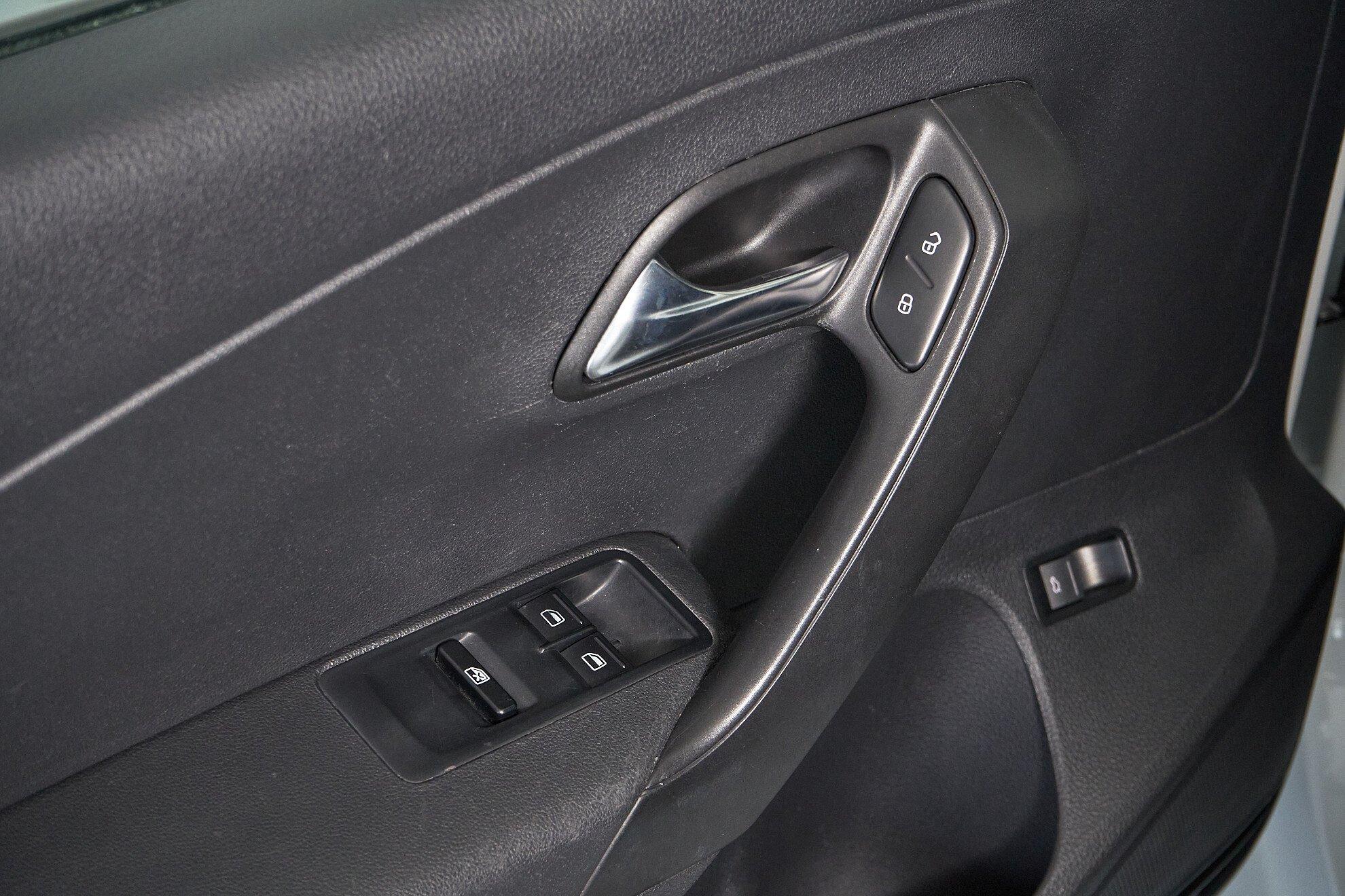 Volkswagen Polo 2017, белый