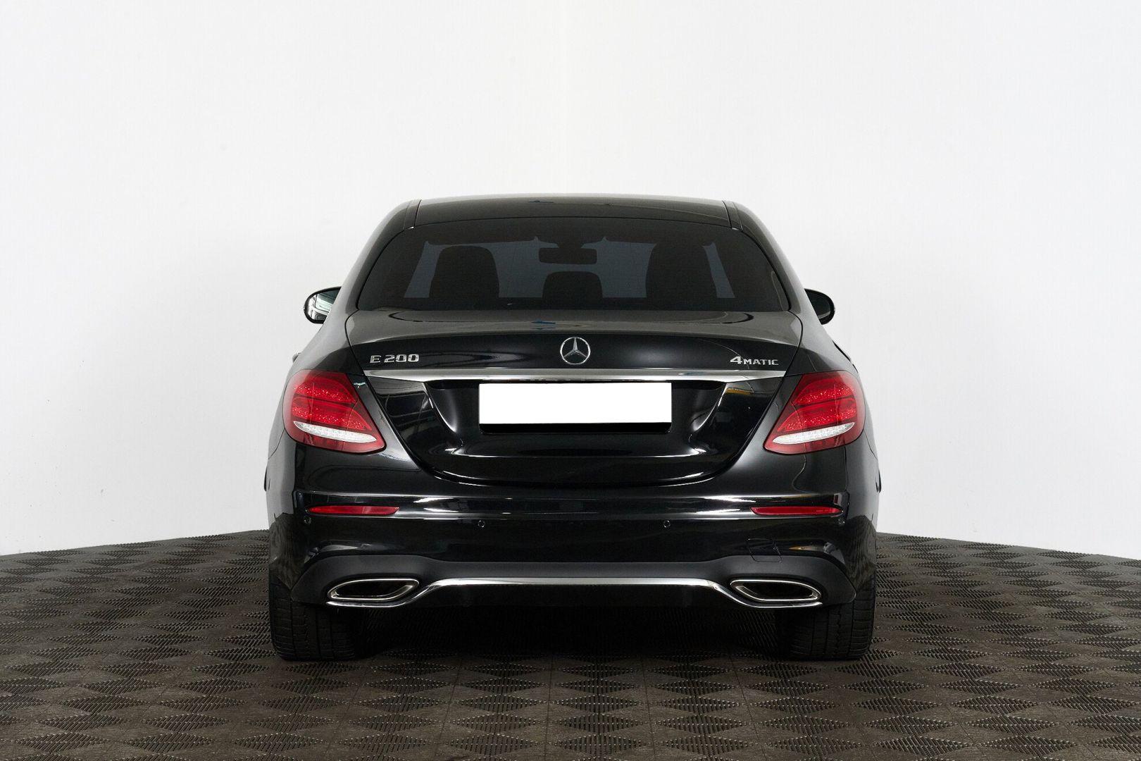 Mercedes-Benz E-Класс 2016, черный