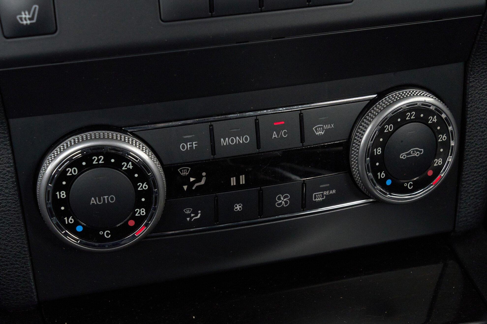 Mercedes-Benz GLK-Класс 2012, белый