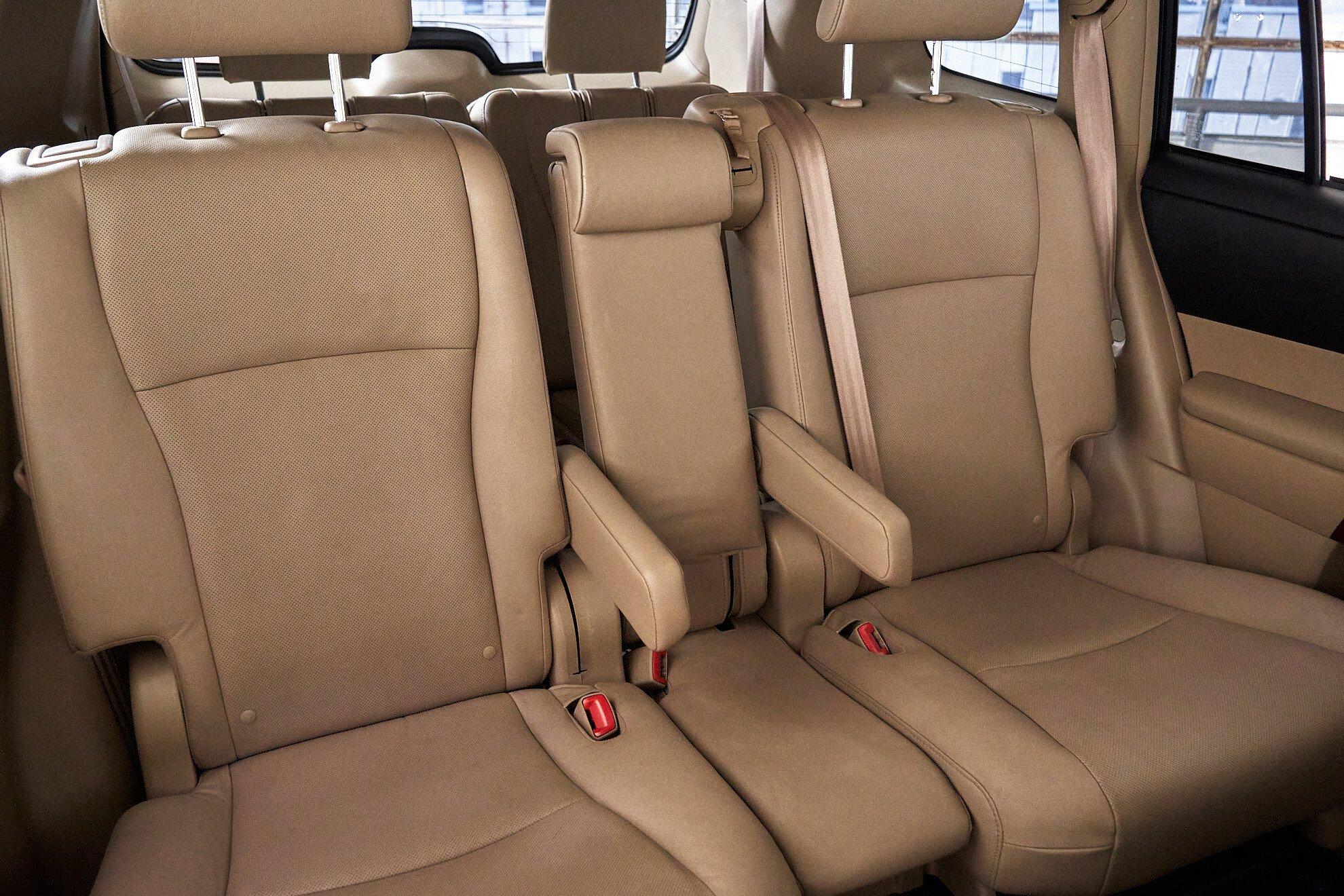 Toyota Highlander 2012, белый