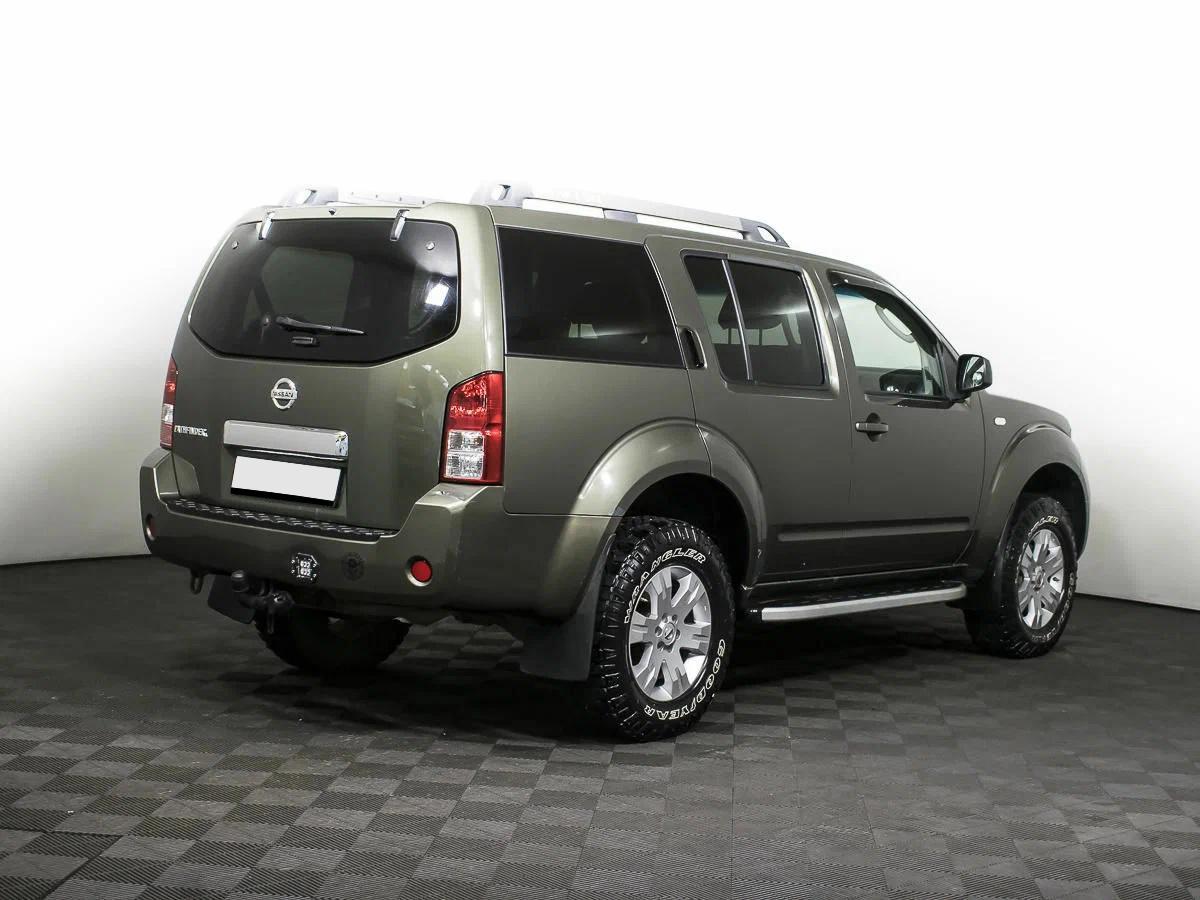Nissan Pathfinder 2009, зеленый