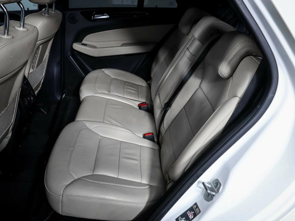 Mercedes-Benz GLE 2015, белый