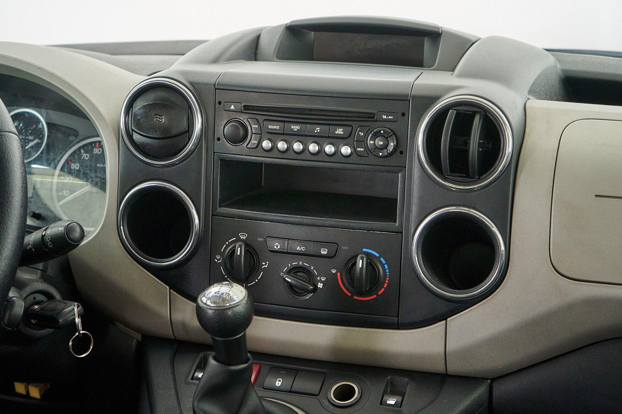 Peugeot Partner 2013, серый