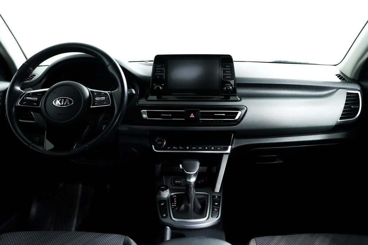 Kia Seltos 2021, оранжевый