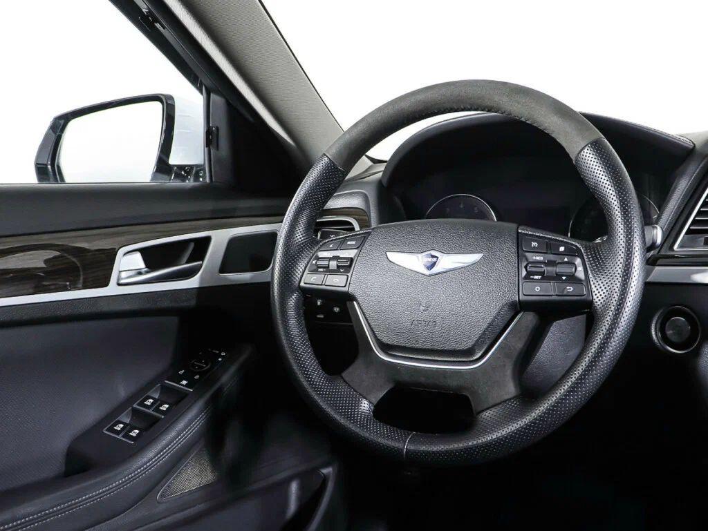 Hyundai Genesis 2015, белый