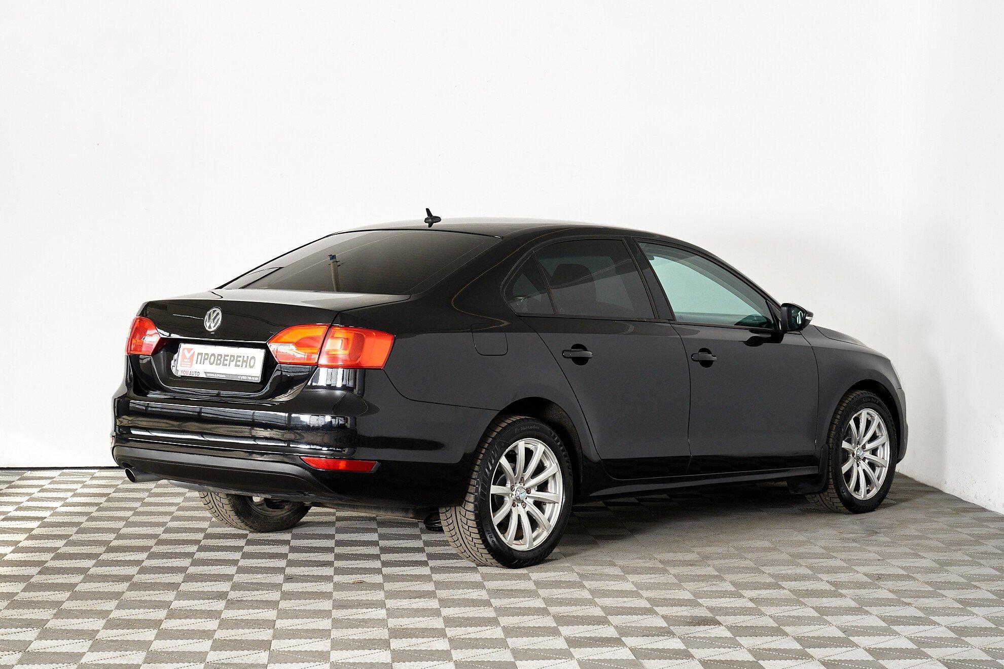 Volkswagen Jetta 2013, черный