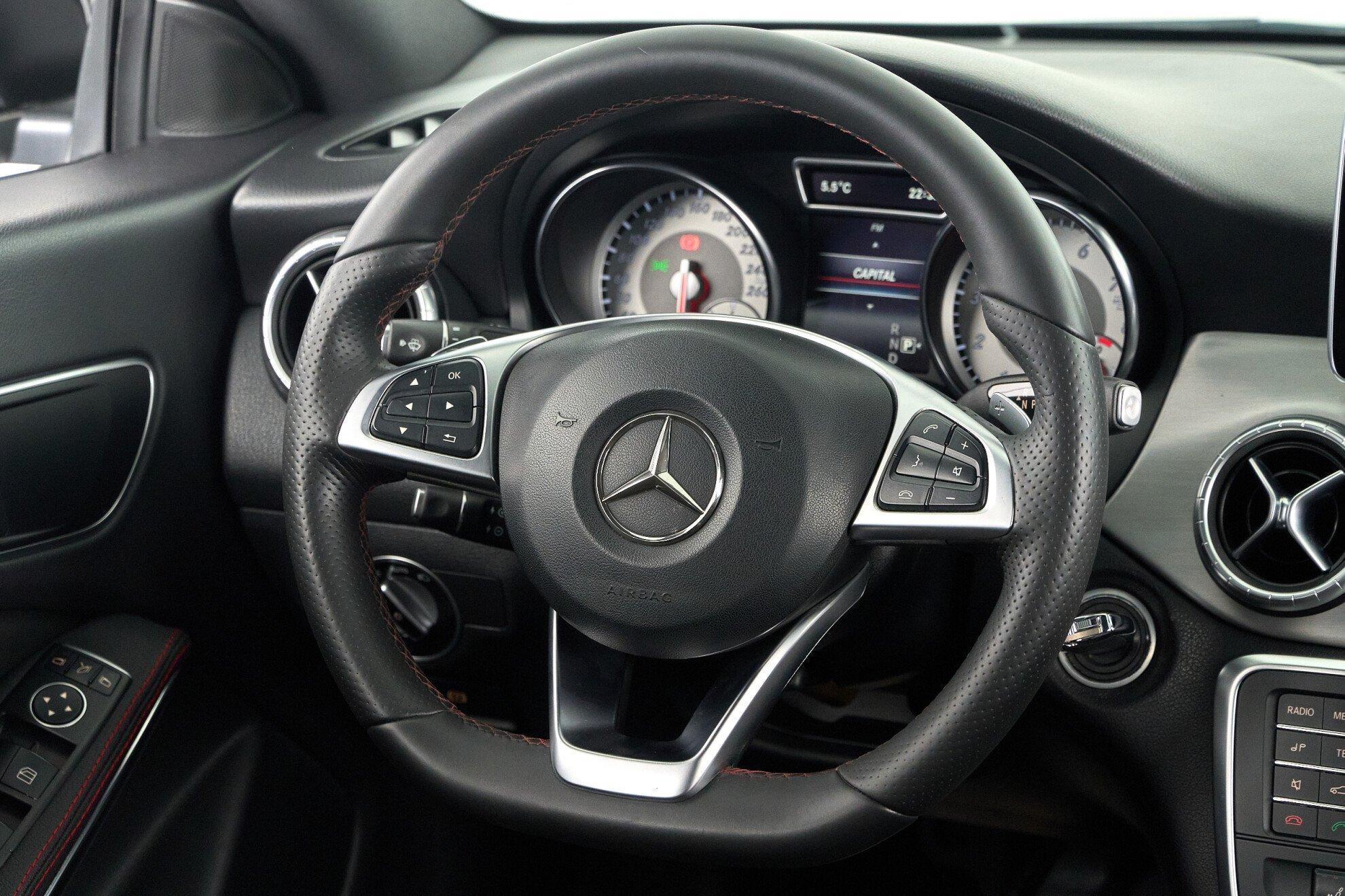 Mercedes-Benz CLA 2016, черный