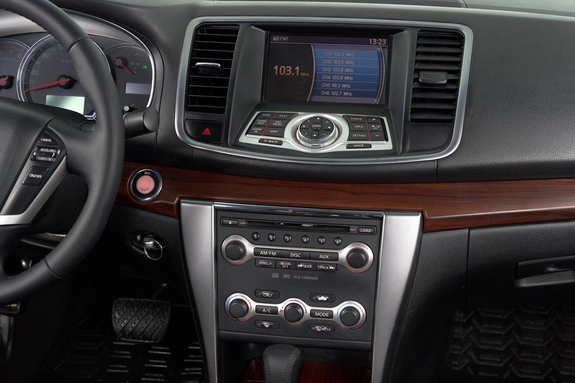 Nissan Teana 2010, синий