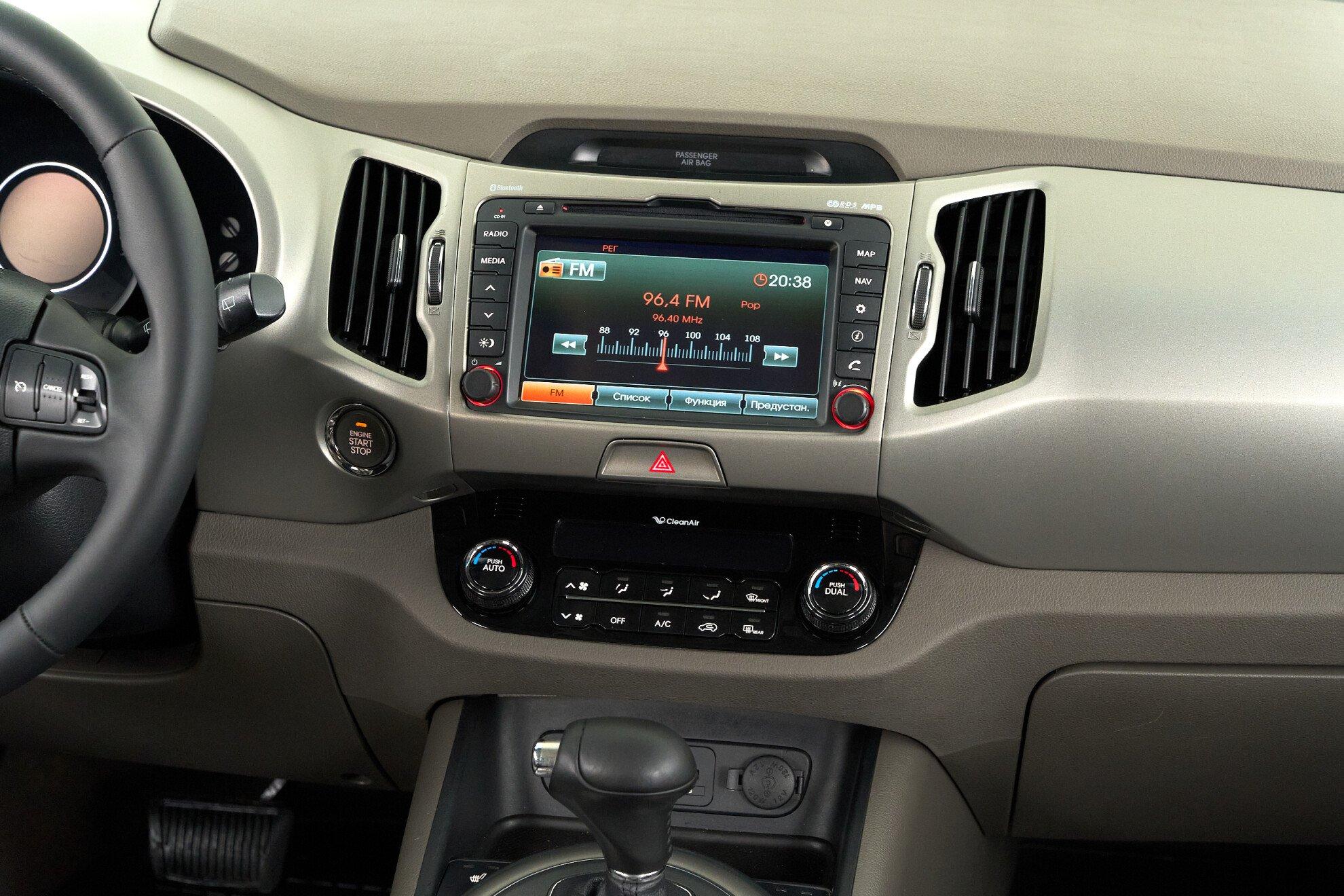 Kia Sportage 2011, белый