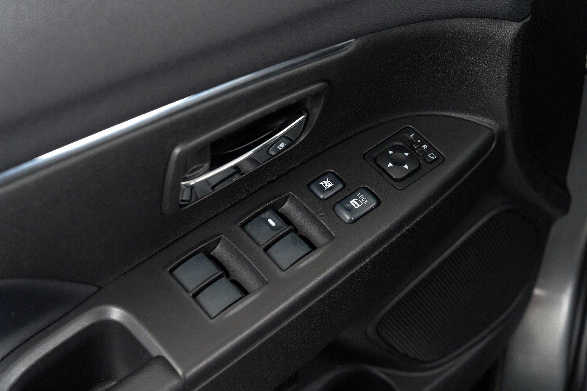 Mitsubishi ASX 2013, серый