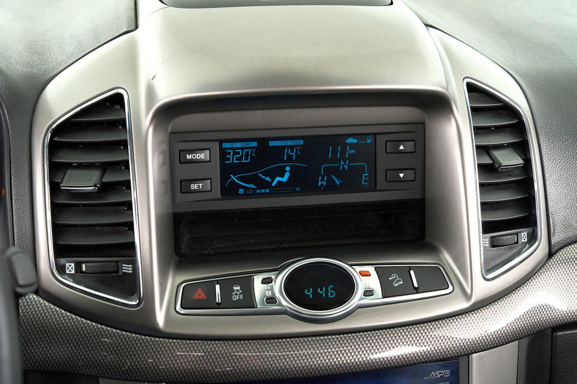 Chevrolet Captiva 2012, серебряный