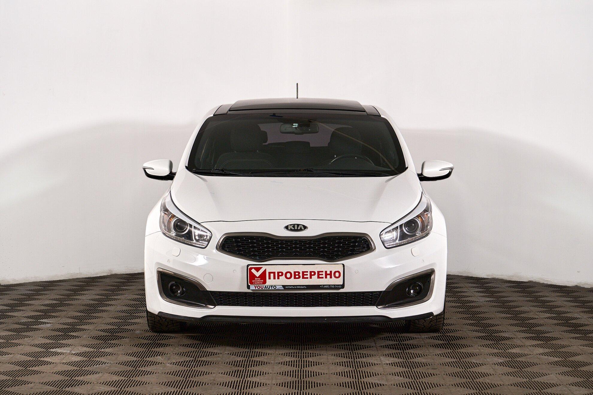 Kia Ceed 2015, белый