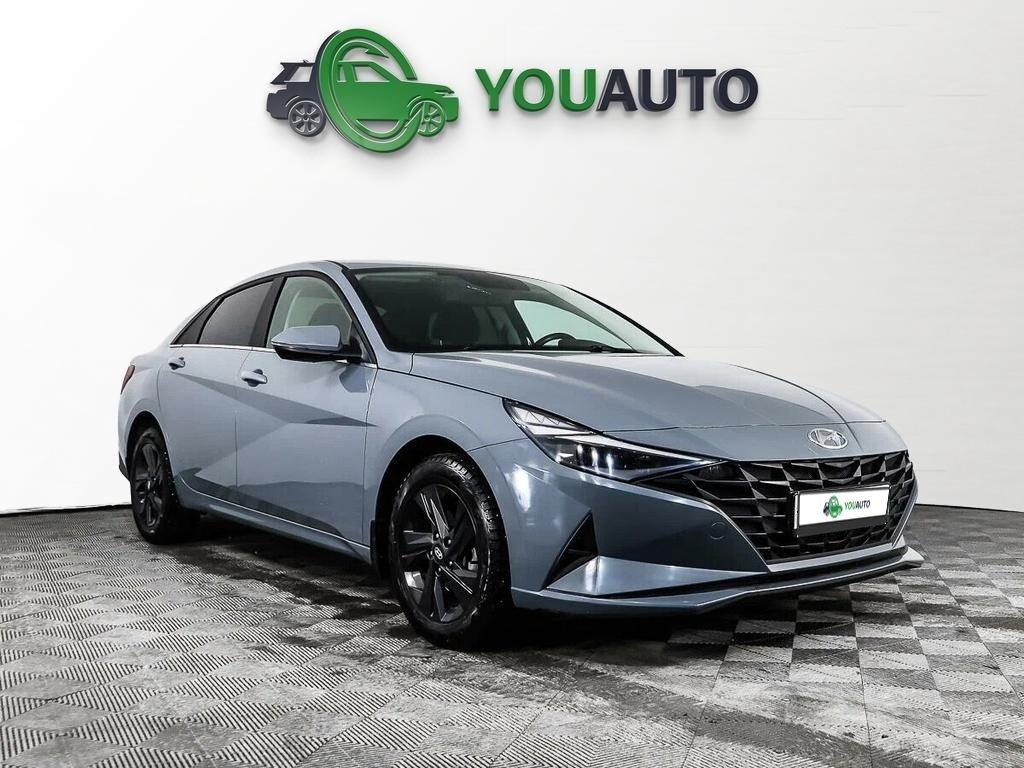 Hyundai Elantra 2022, серый