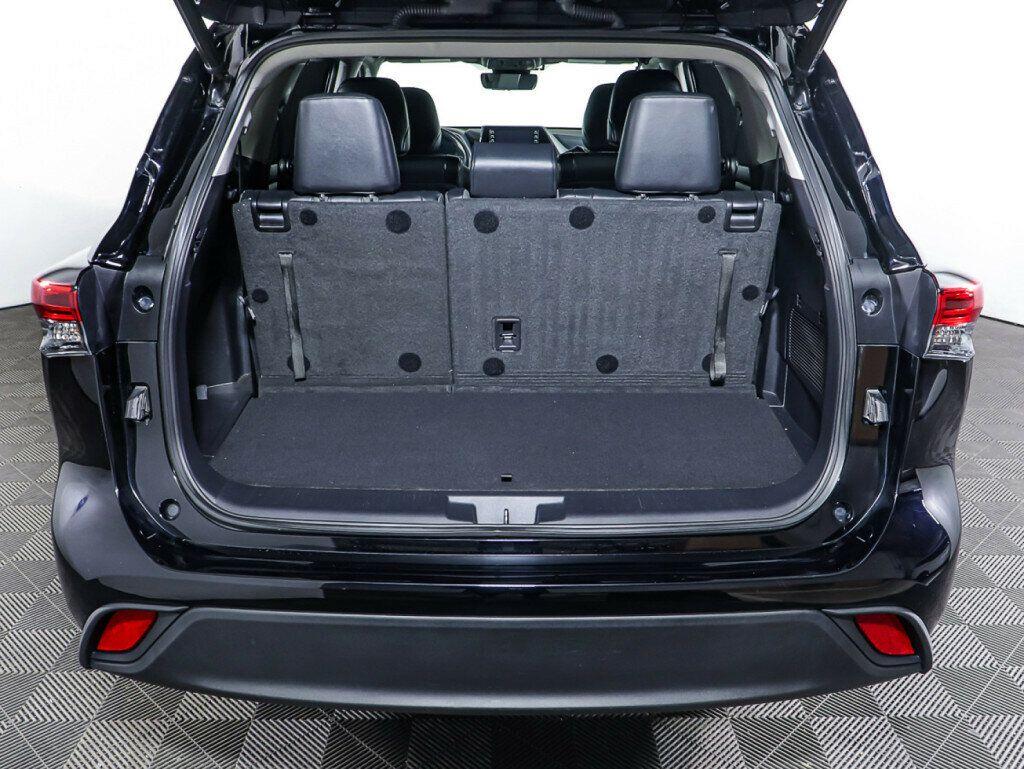 Toyota Highlander 2022, черный