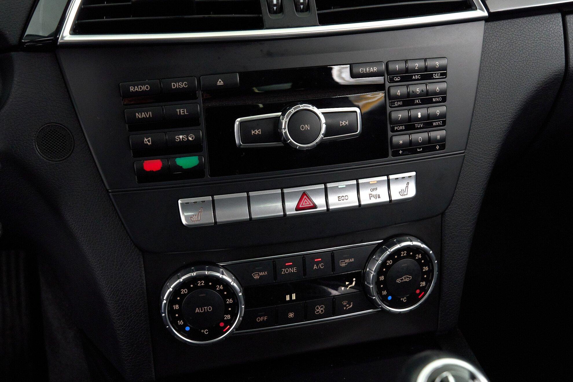 Mercedes-Benz C-Класс 2012, белый
