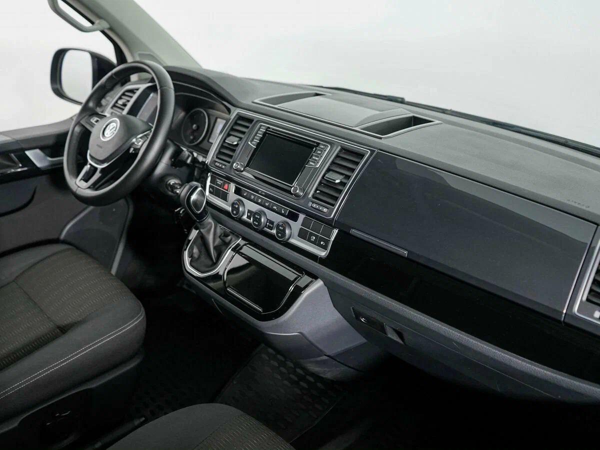 Volkswagen Multivan 2016, черный