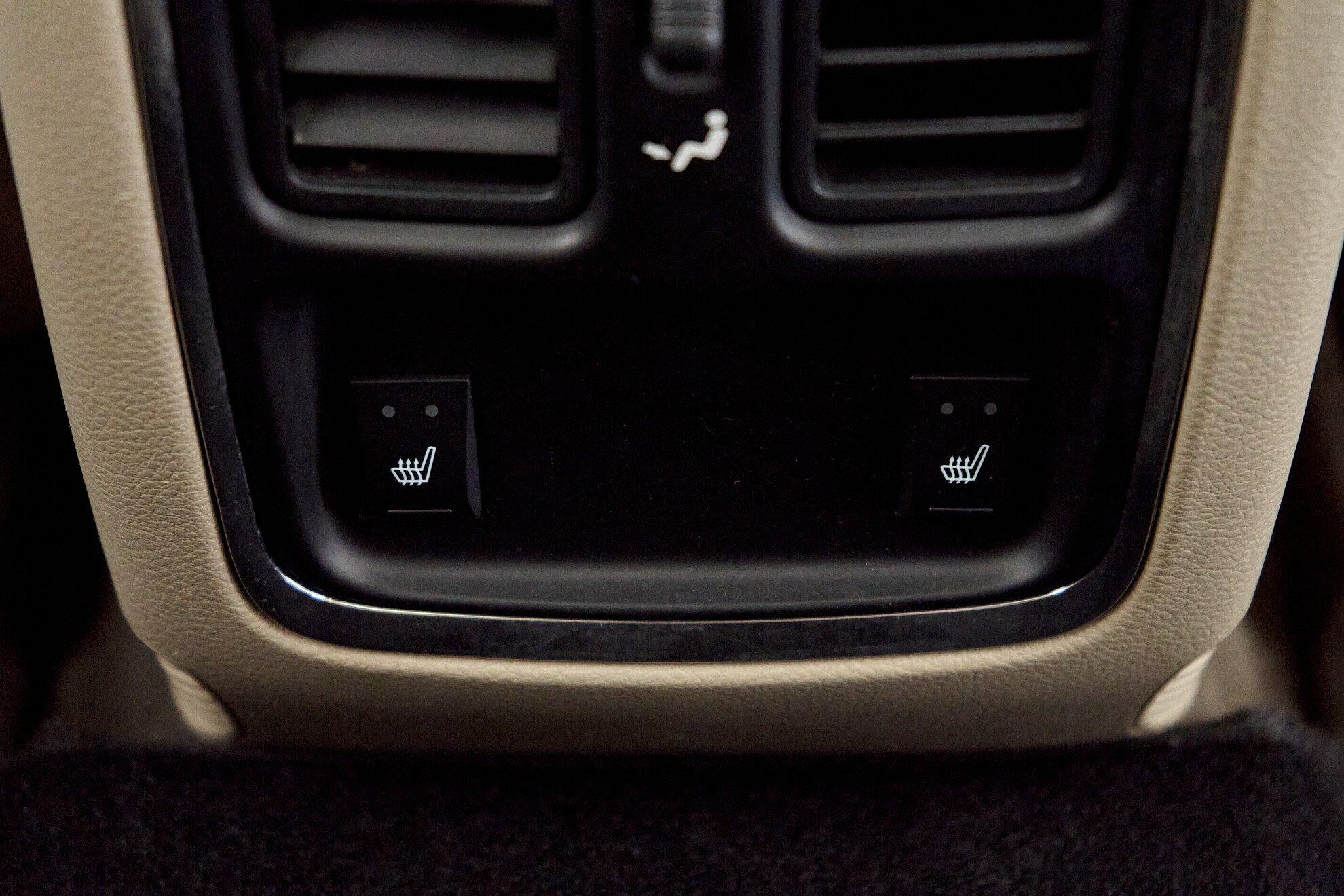 Jeep Grand Cherokee 2010, белый