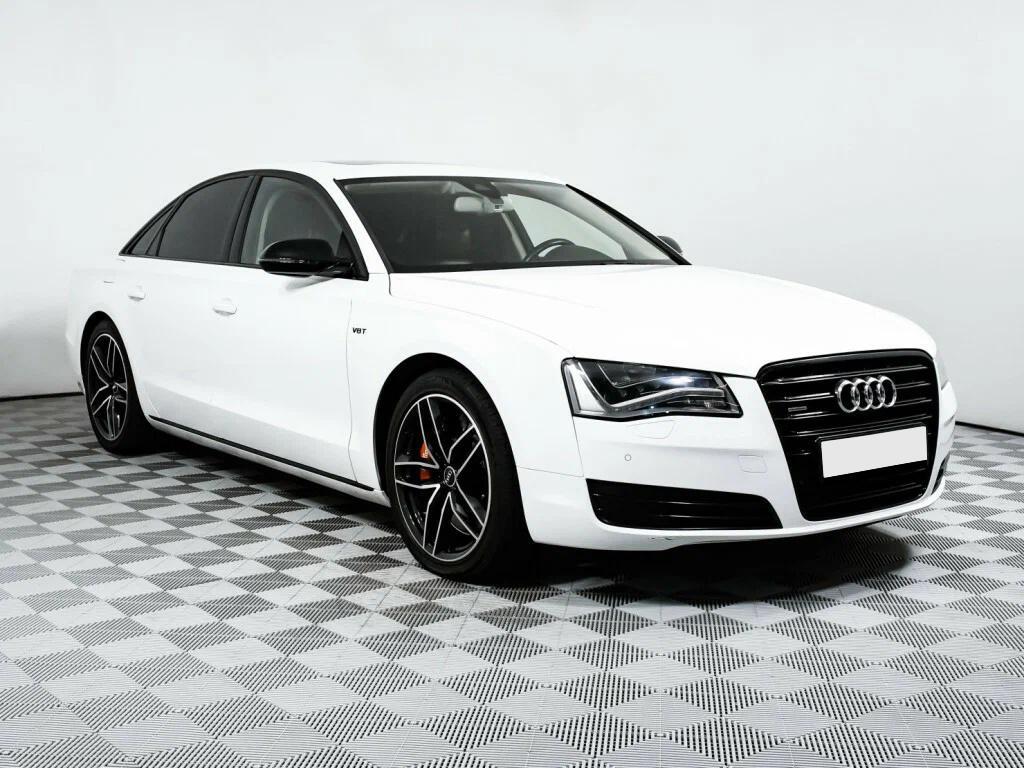 Audi A8 2014, белый