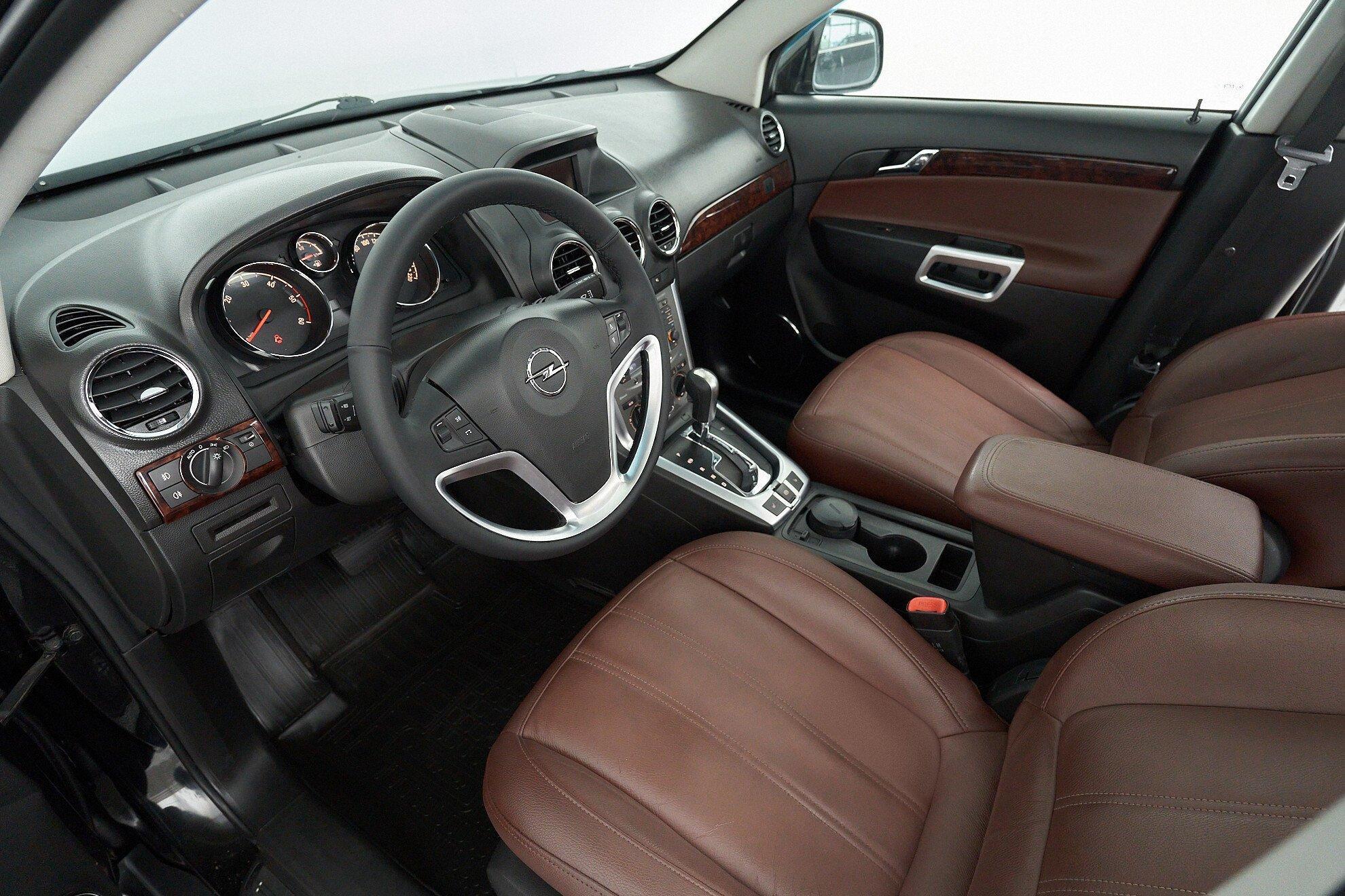 Opel Antara 2013, черный