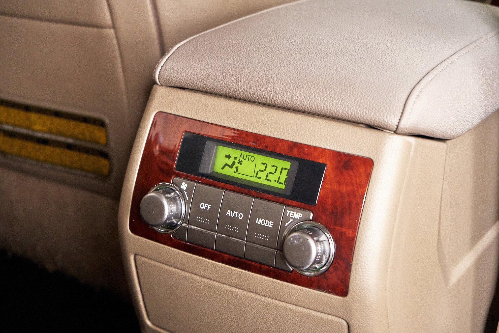 Toyota Highlander 2012, белый